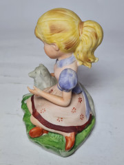 Статуэтка девочки с собакой Capodimonte, 11 x 9 см, Италия, 1960-70гг.
