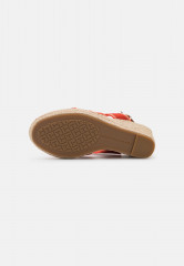 Tommy Hilfiger HIGH WEDGE  Wedge sandals hawaiian coral HIGH WEDGE Сандалии на танкетке гавайский коралл