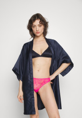 Tommy Hilfiger Thong hot magenta стринги горячий пурпурный