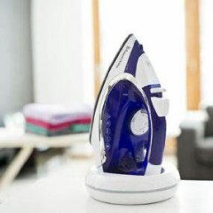 RUSSELL HOBBS RUSSELL HOBBS Dampfbugeleisen Supreme Steam Cordless 23300-56, 2400 W  RUSSELL HOBBS Паровой утюг Supreme Steam Cordless 23300-56, 2400 Вт