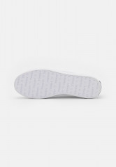 Tommy Hilfiger ESSENTIAL  Trainers breezy blue ESSENTIAL Кроссовки свежий синий
