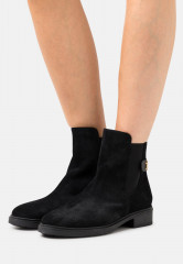 Tommy Hilfiger COIN FLAT BOOT Classic ankle boots black COIN FLAT BOOT Классические ботильоны черный