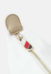 Tommy Hilfiger POPPY TOTE Tote bag blue POPPY TOTE Сумка-тоут синий