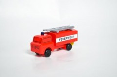 Holzspielzeug Feuerwehrauto Geratewagen Деревянная игрушечная пожарная машина