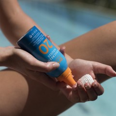 EVY TECHNOLOGY Sunscreen Mousse SPF20  Солнцезащитный мусс SPF20