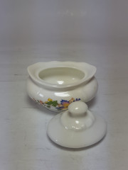 Вазочка с крышкой Aynsley, английский костяной фарфор &quot;Цветы и бабочки&quot;, 7 x 5,5 x 6 см, Англия, 1960-70гг.